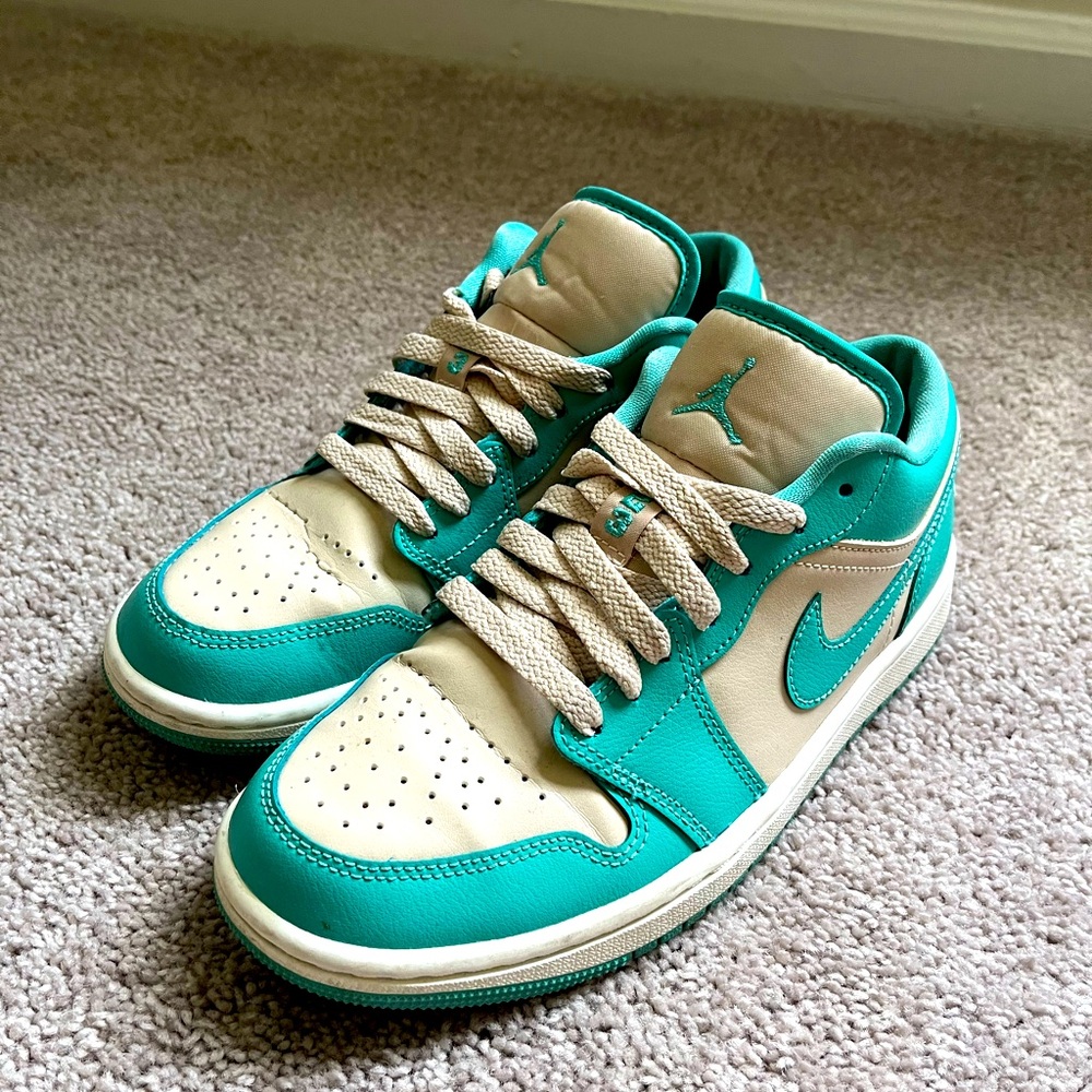 Air Jordan 1 Low Tropical Teal Sandy Beige - Size 6 Women’s